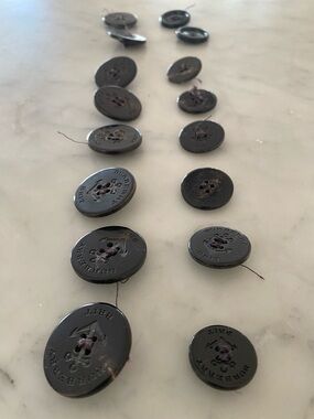 Burberry Brit dark brown buttons from trench coat - Set